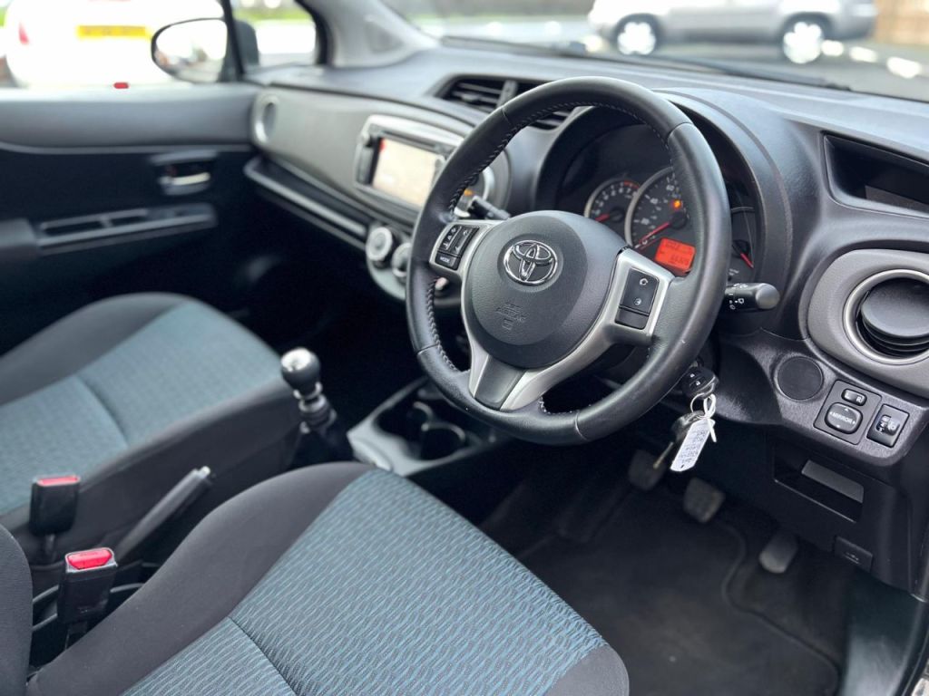 Used Toyota Yaris 2012 for sale - 77685104: Photo 7