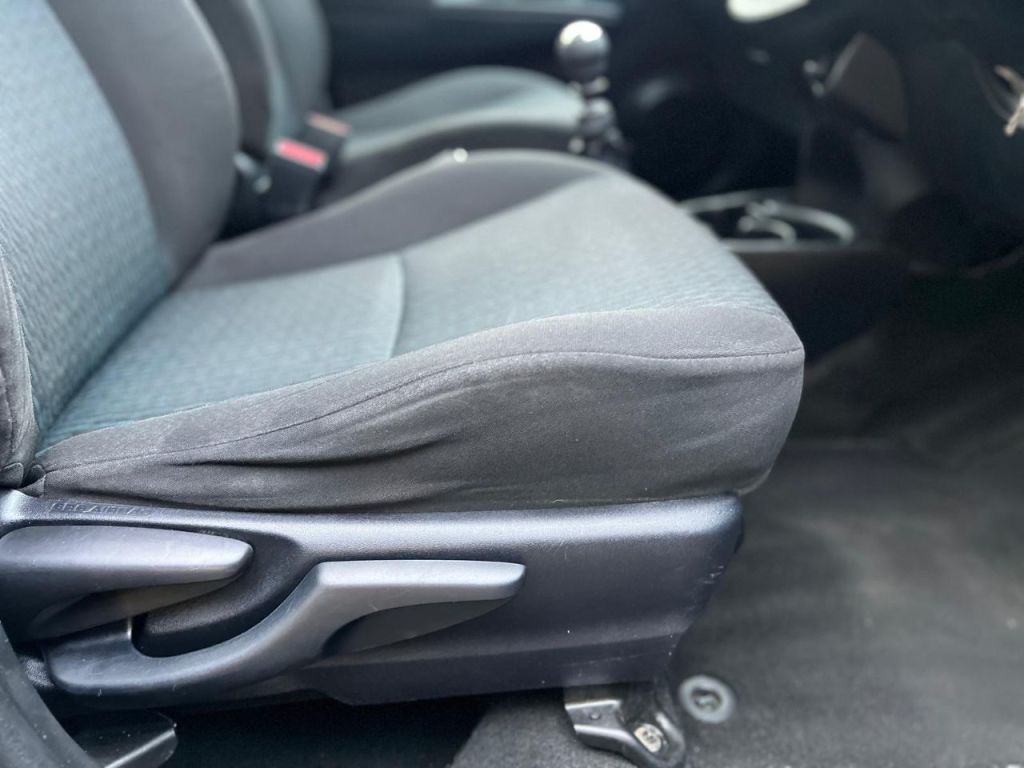 Used Toyota Yaris 2012 for sale - 77685104: Photo 9