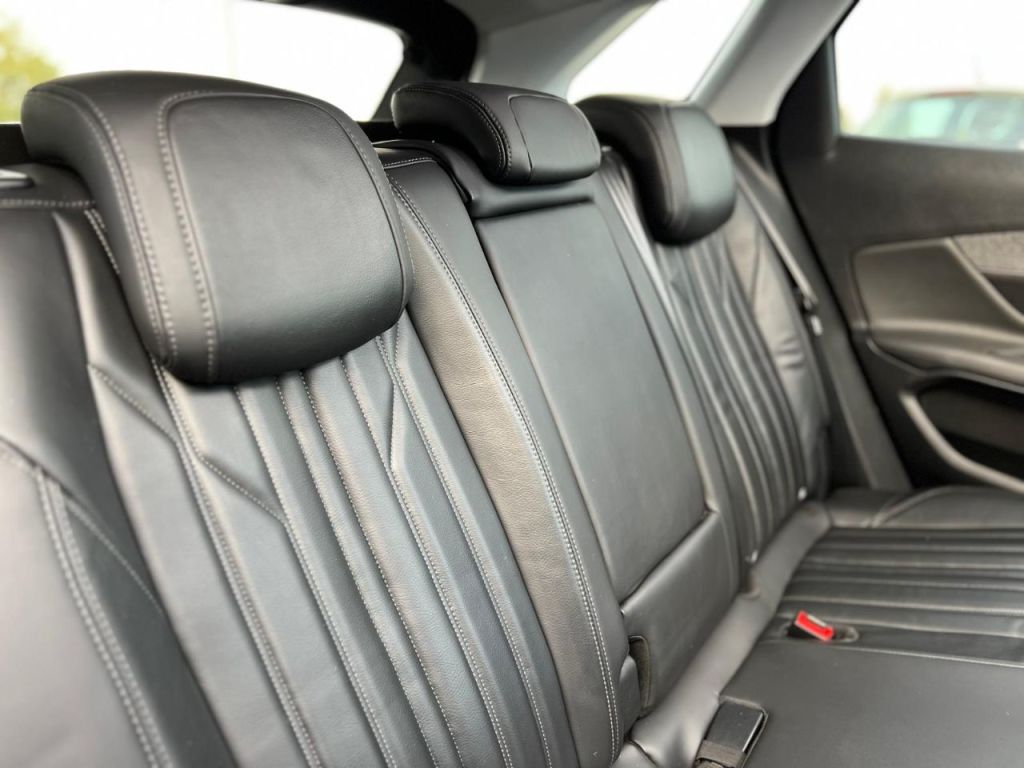 Used Peugeot 3008 2018 for sale - 76209927: Photo 18