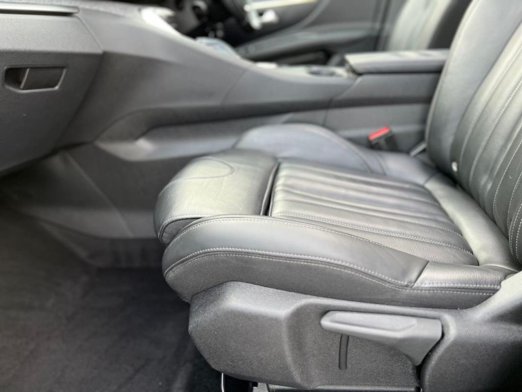 Used Peugeot 3008 2018 for sale - 76209927: Photo 29