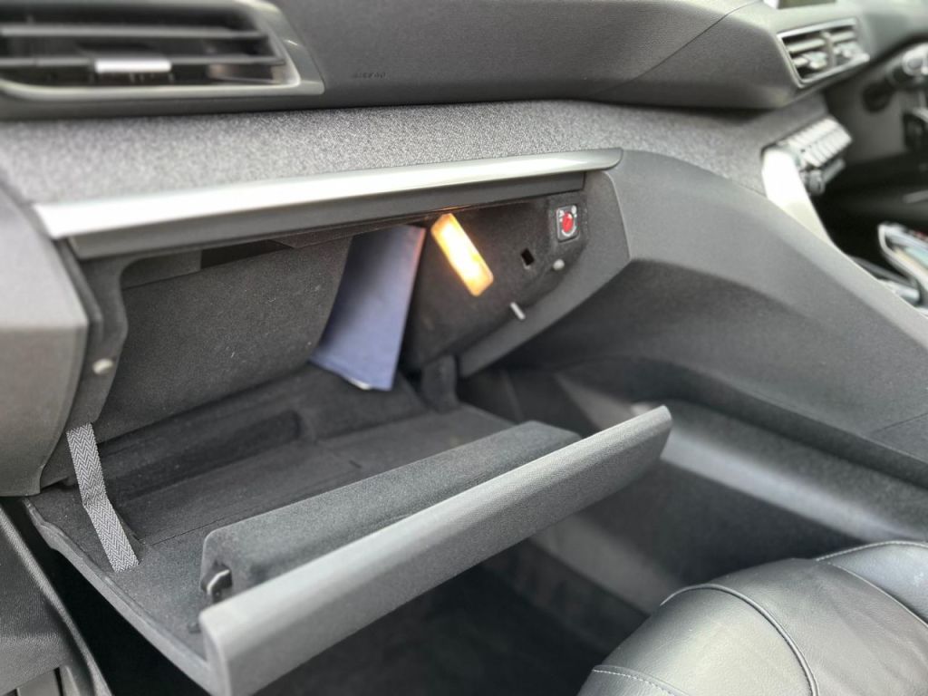 Used Peugeot 3008 2018 for sale - 76209927: Photo 31