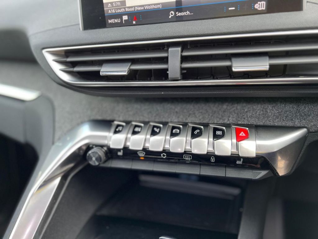 Used Peugeot 3008 2018 for sale - 76209927: Photo 36