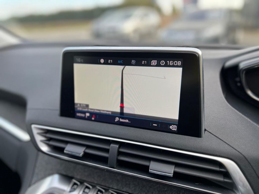 Used Peugeot 3008 2018 for sale - 76209927: Photo 38