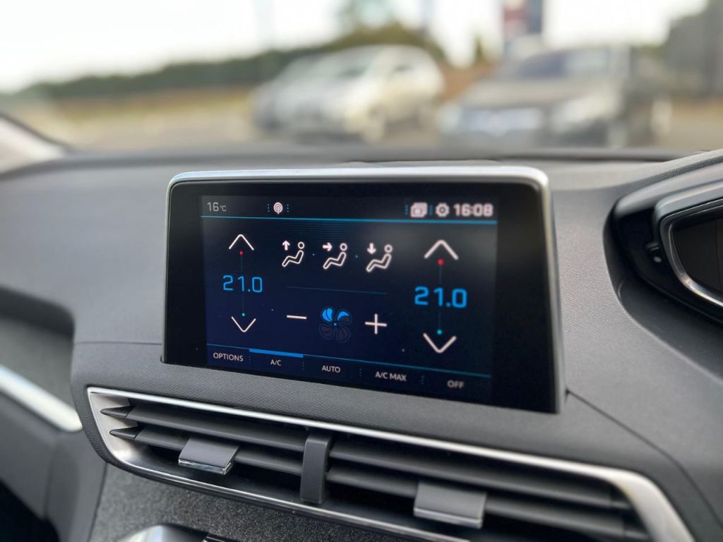 Used Peugeot 3008 2018 for sale - 76209927: Photo 40