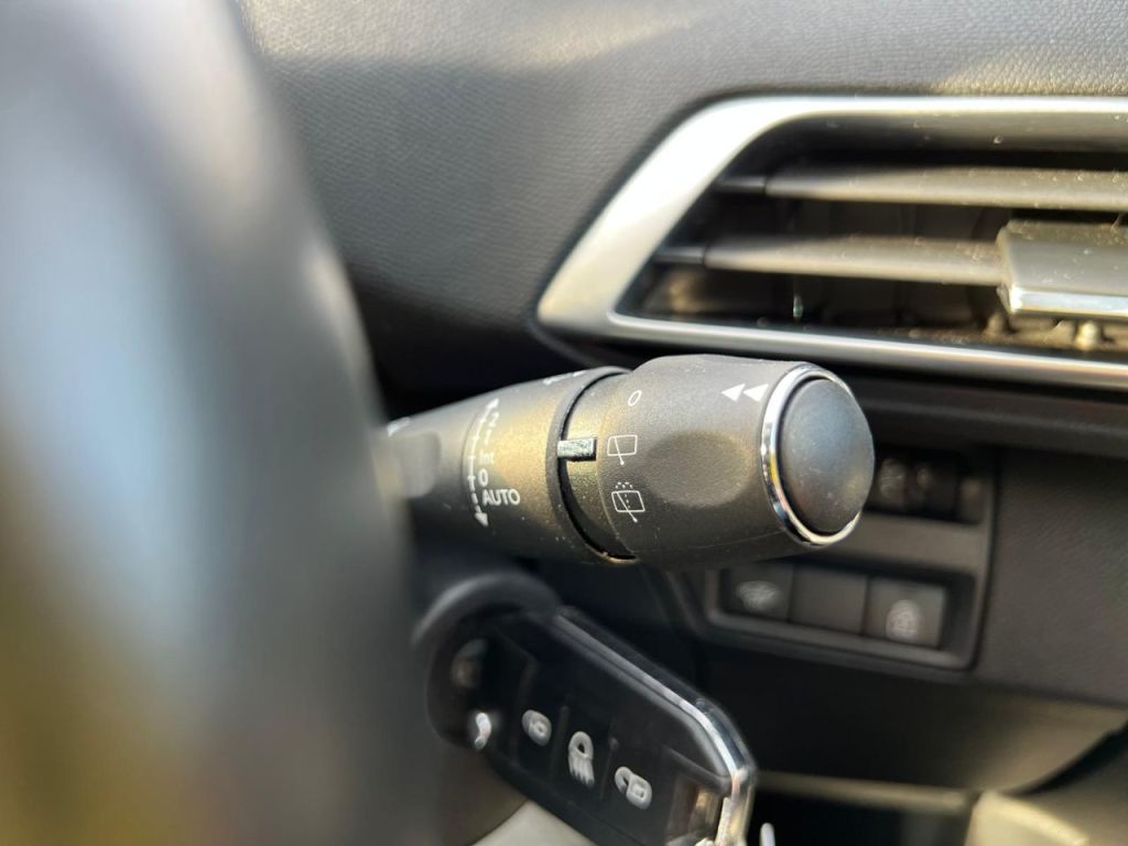 Used Peugeot 3008 2018 for sale - 76209927: Photo 49