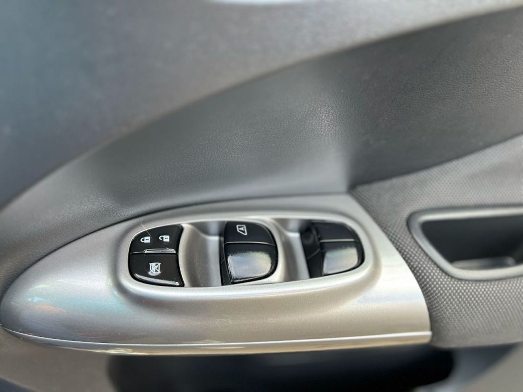 Used Nissan Juke 2014 for sale - 77685099: Photo 12