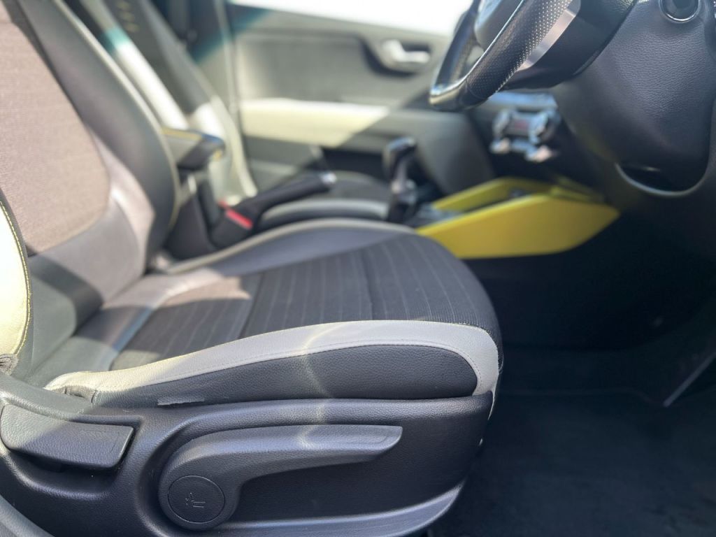 Used Kia Stonic 2018 for sale - 77836268: Photo 10