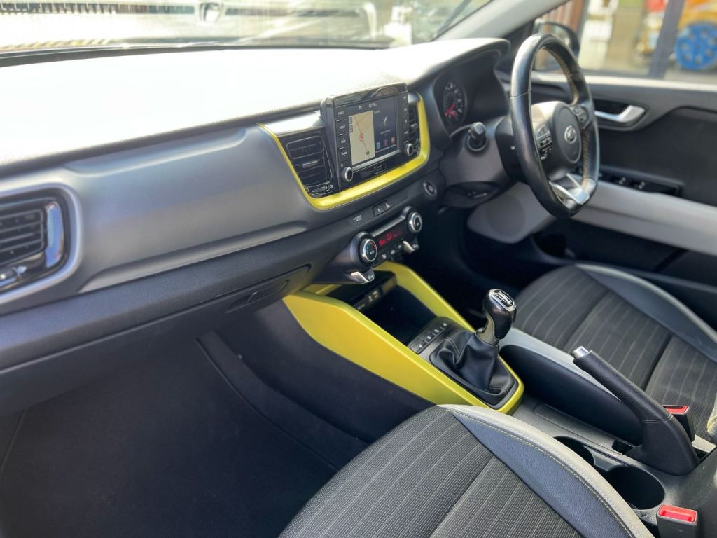 Used Kia Stonic 2018 for sale - 77836268: Photo 24