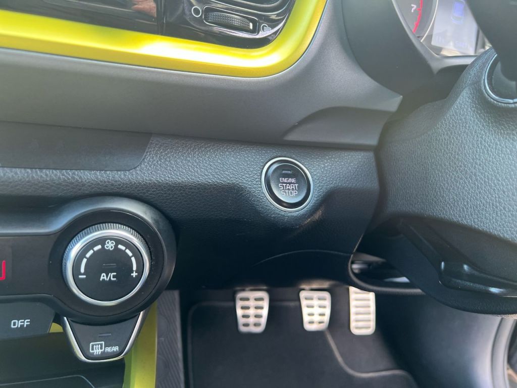 Used Kia Stonic 2018 for sale - 77836268: Photo 29