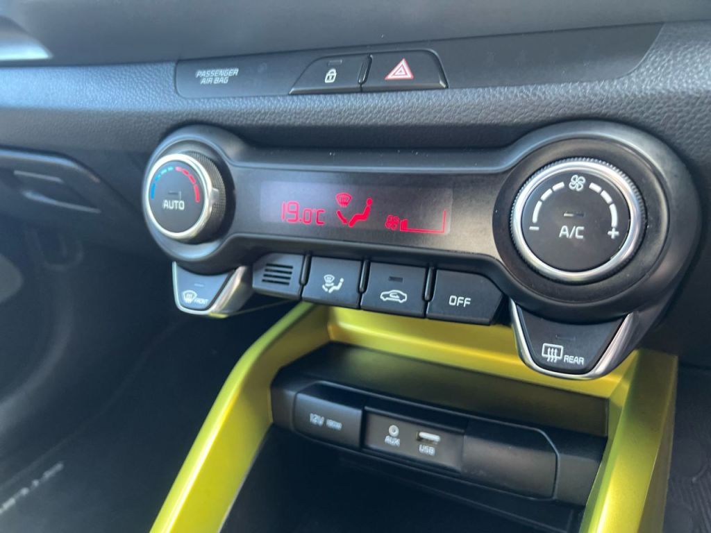 Used Kia Stonic 2018 for sale - 77836268: Photo 31