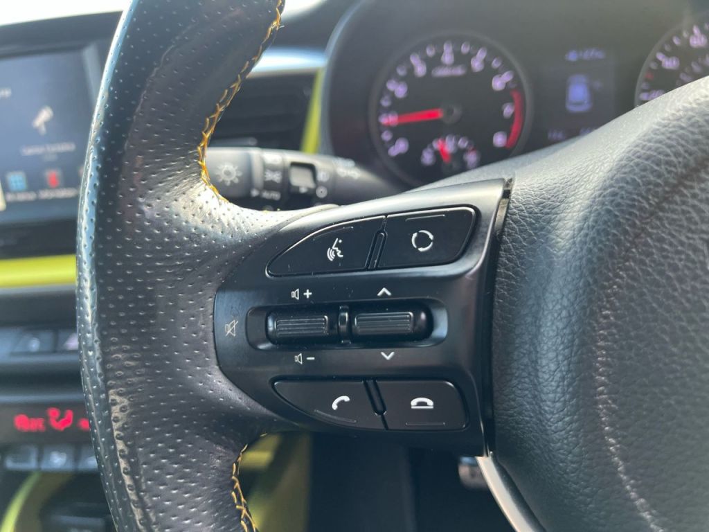 Used Kia Stonic 2018 for sale - 77836268: Photo 33