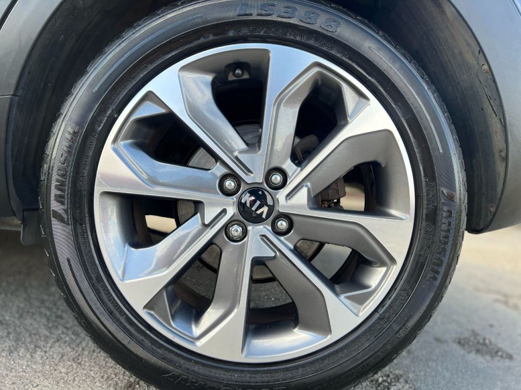 Used Kia Stonic 2018 for sale - 77836268: Photo 42