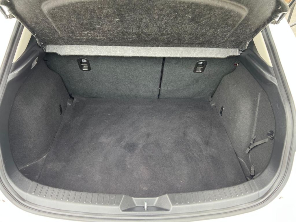 Used Mazda Mazda3 2016 for sale - 78181978: Photo 20