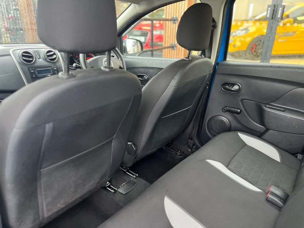 Used Dacia Sandero Stepway 2015 for sale - 77136018: Photo 12