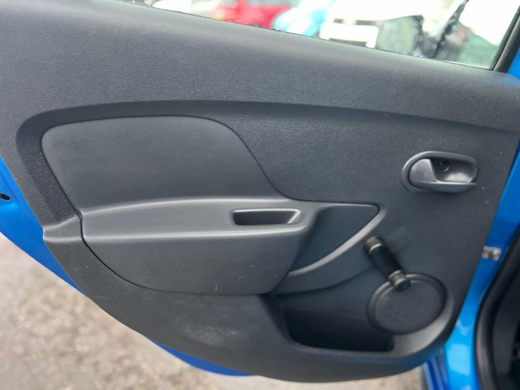 Used Dacia Sandero Stepway 2015 for sale - 77136018: Photo 14