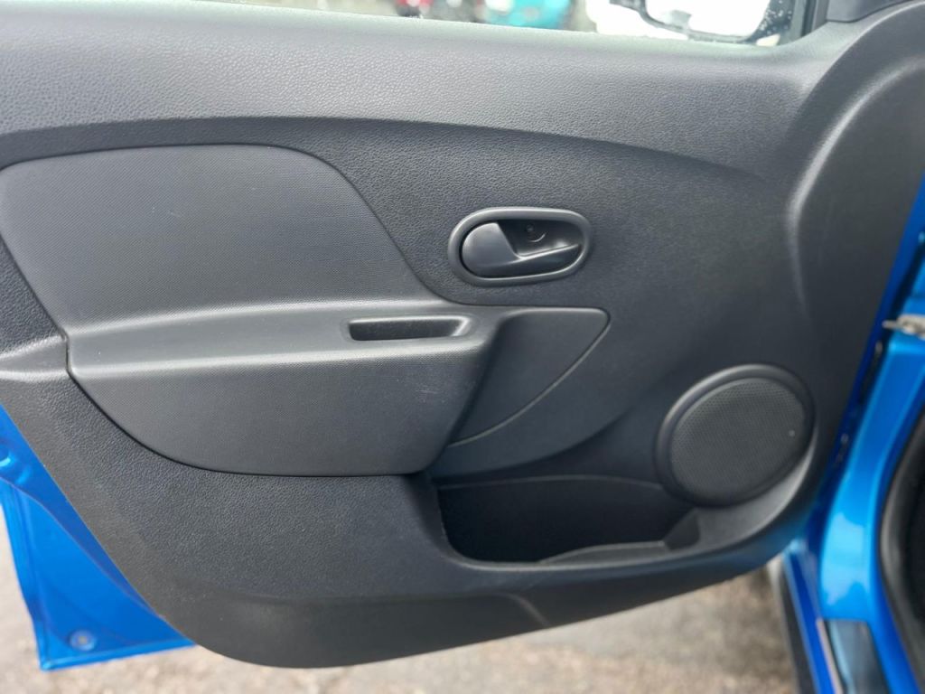 Used Dacia Sandero Stepway 2015 for sale - 77136018: Photo 17