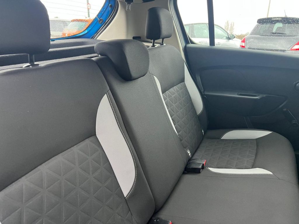 Used Dacia Sandero Stepway 2015 for sale - 77136018: Photo 24