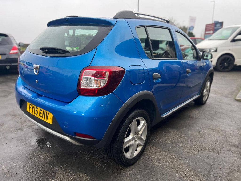 Used Dacia Sandero Stepway 2015 for sale - 77136018: Photo 4