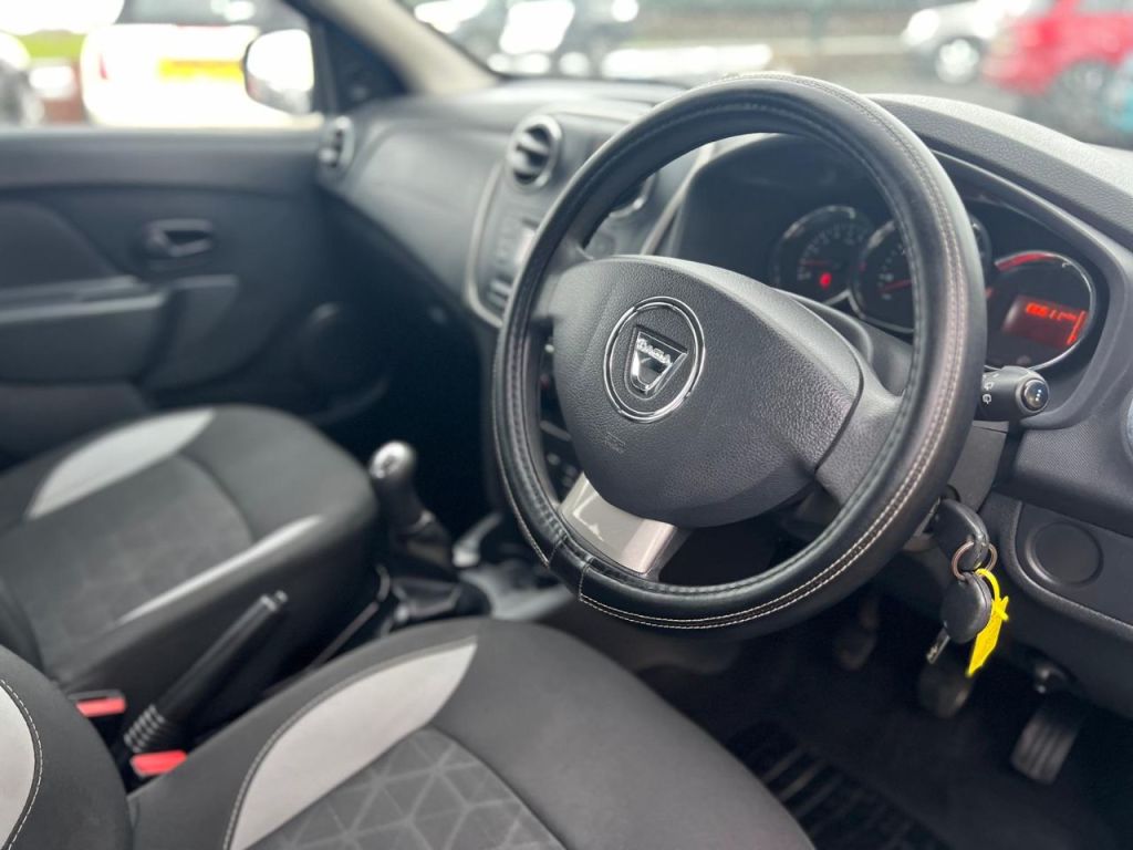 Used Dacia Sandero Stepway 2015 for sale - 77136018: Photo 8