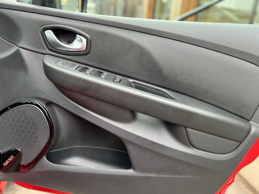 Used Renault Clio 2019 for sale - 77990214: Photo 11