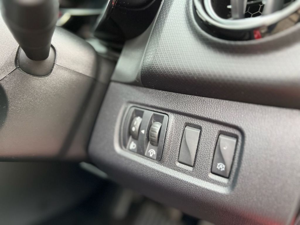 Used Renault Clio 2019 for sale - 77990214: Photo 19