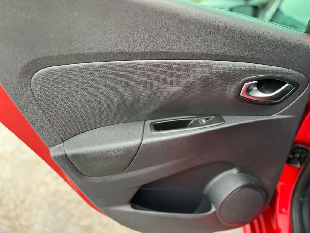 Used Renault Clio 2019 for sale - 77990214: Photo 29