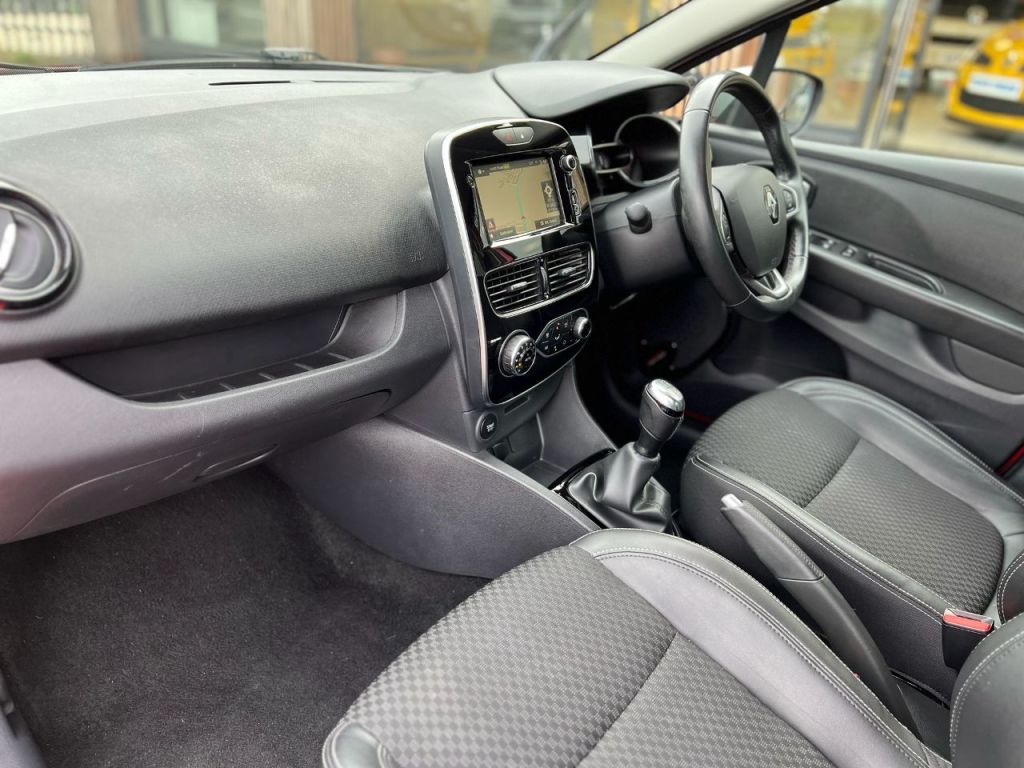 Used Renault Clio 2019 for sale - 77990214: Photo 30