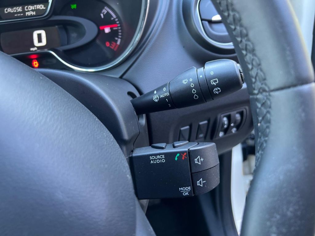 Used Renault Captur 2018 for sale - 76653915: Photo 6