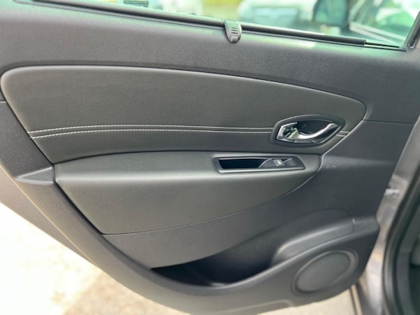 Used Renault Scenic 2014 for sale - 76222968: Photo 17