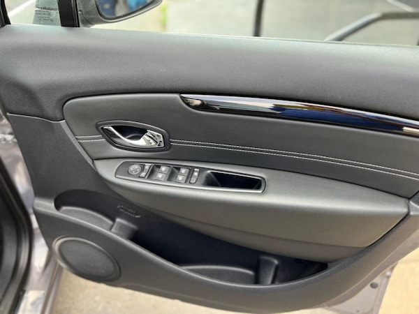 Used Renault Scenic 2014 for sale - 76222968: Photo 35