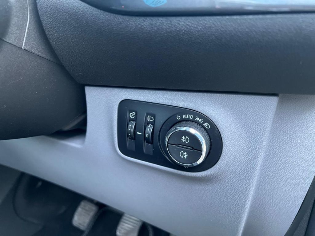 Used Vauxhall Corsa 2015 for sale - 76569360: Photo 26