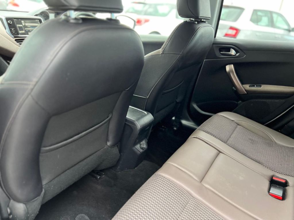 Used Peugeot 2008 2014 for sale - 77301532: Photo 15