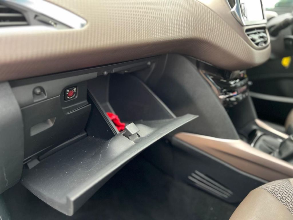 Used Peugeot 2008 2014 for sale - 77301532: Photo 25