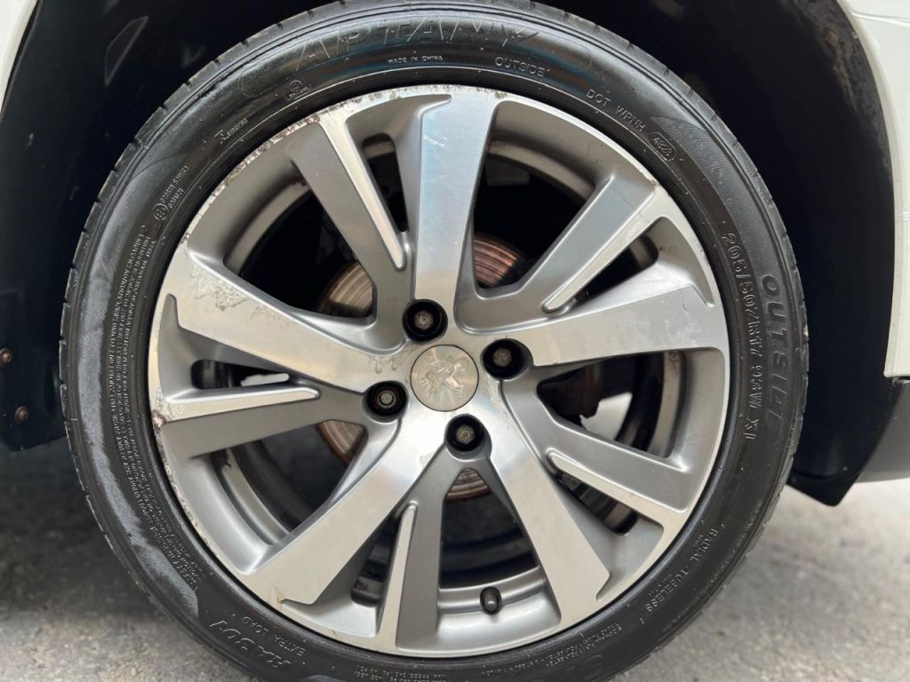 Used Peugeot 2008 2014 for sale - 77301532: Photo 32