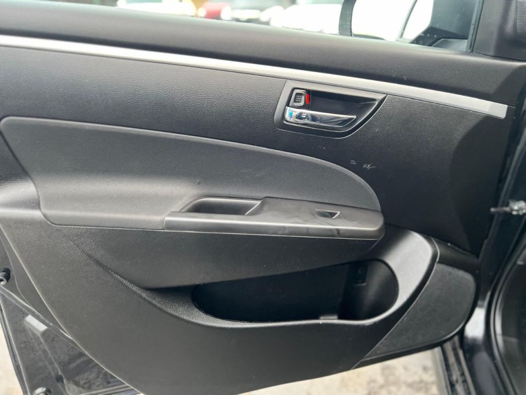 Used Suzuki Swift 2014 for sale - 76405758: Photo 17