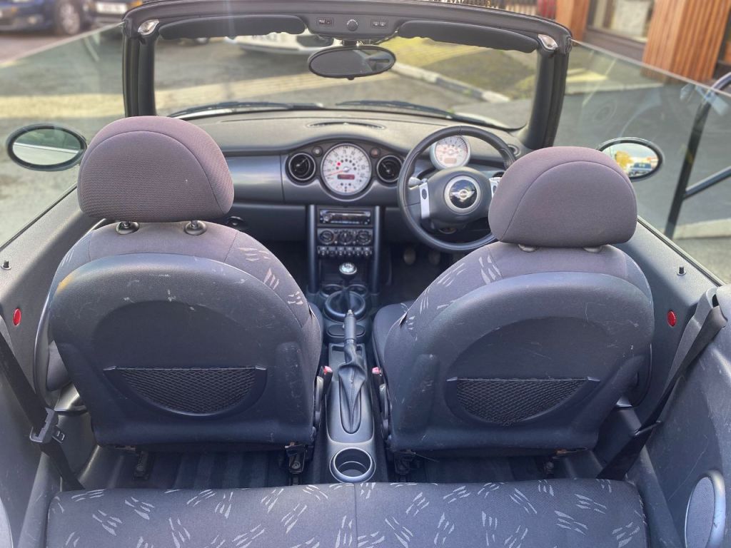 Used MINI Convertible 2006 for sale - 76405787: Photo 10