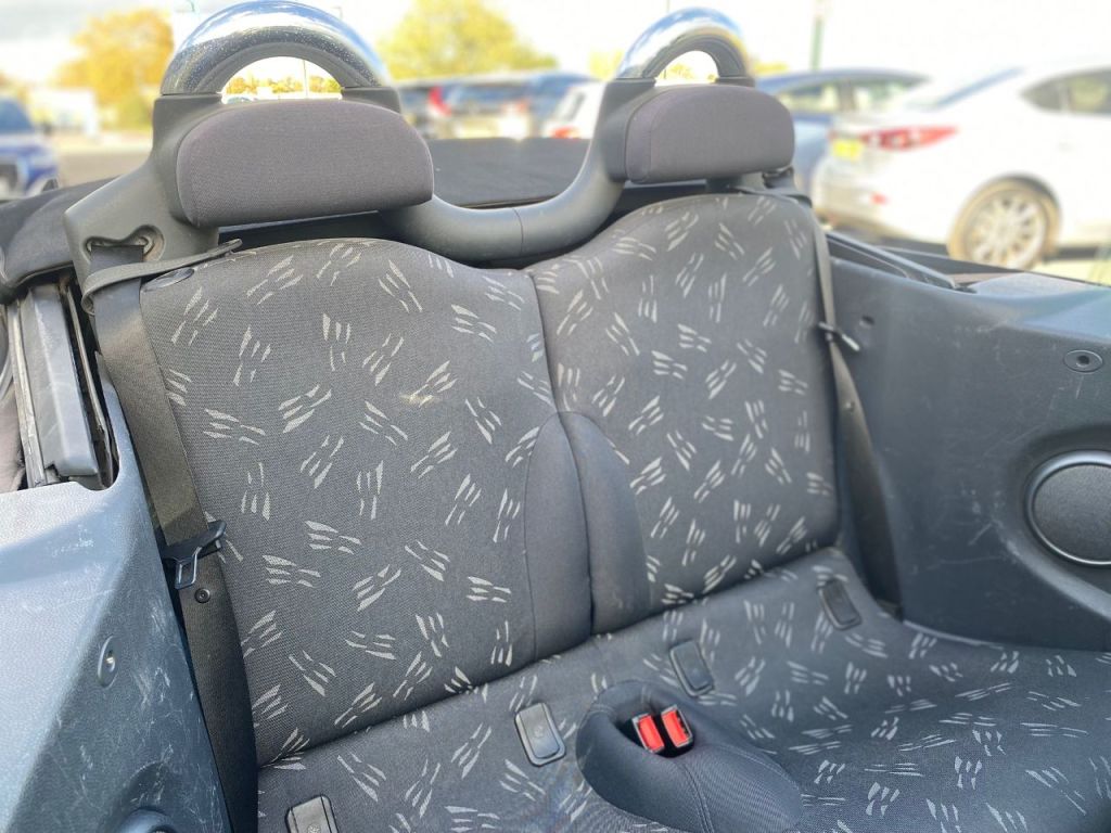 Used MINI Convertible 2006 for sale - 76405787: Photo 15