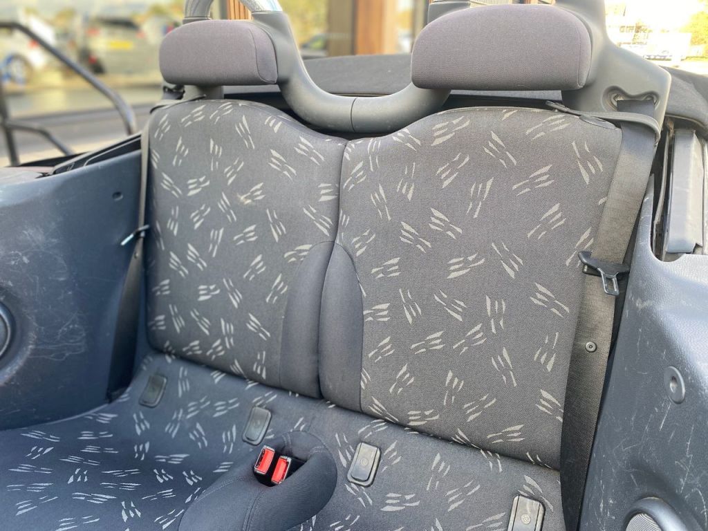 Used MINI Convertible 2006 for sale - 76405787: Photo 18