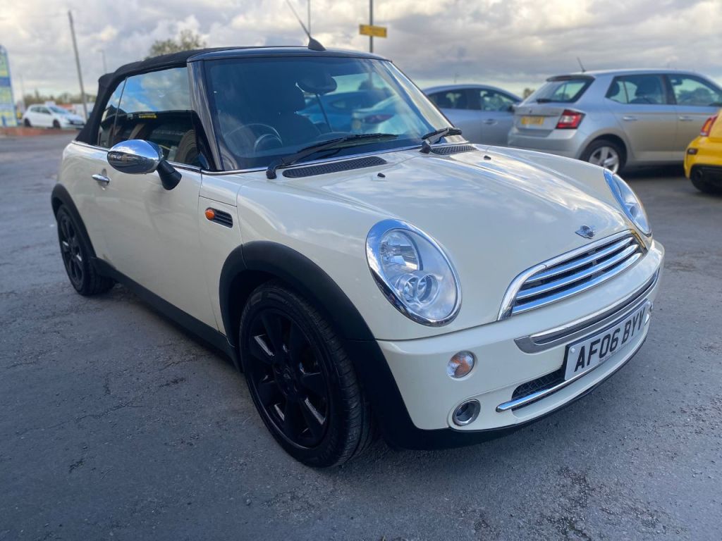Used MINI Convertible 2006 for sale - 76405787: Photo 21