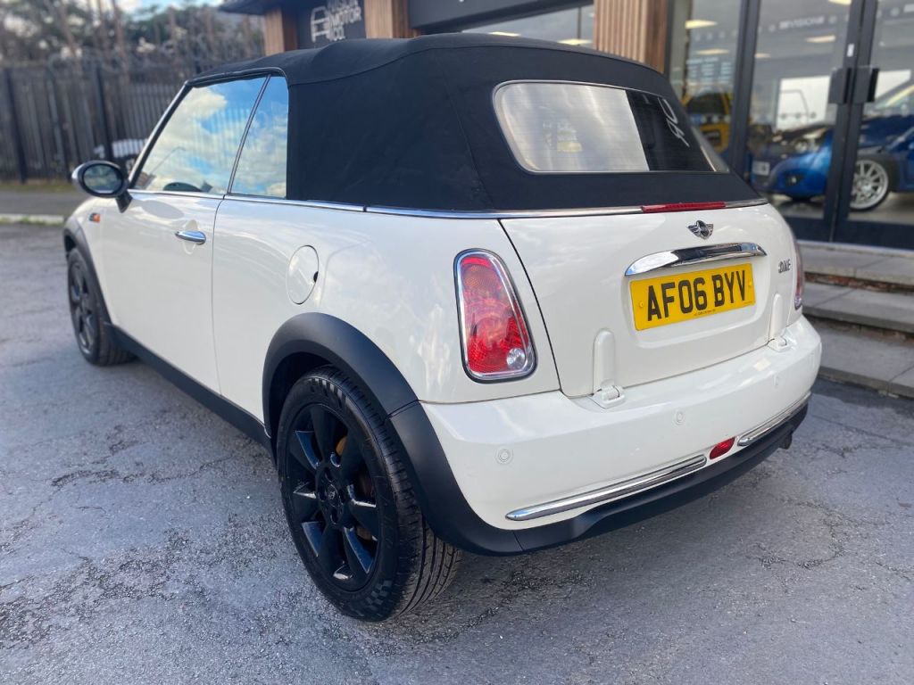 Used MINI Convertible 2006 for sale - 76405787: Photo 23