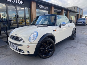 Used MINI Convertible 2006 for sale - 76405787: Photo