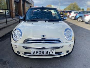 Used MINI Convertible 2006 for sale - 76405787: Photo