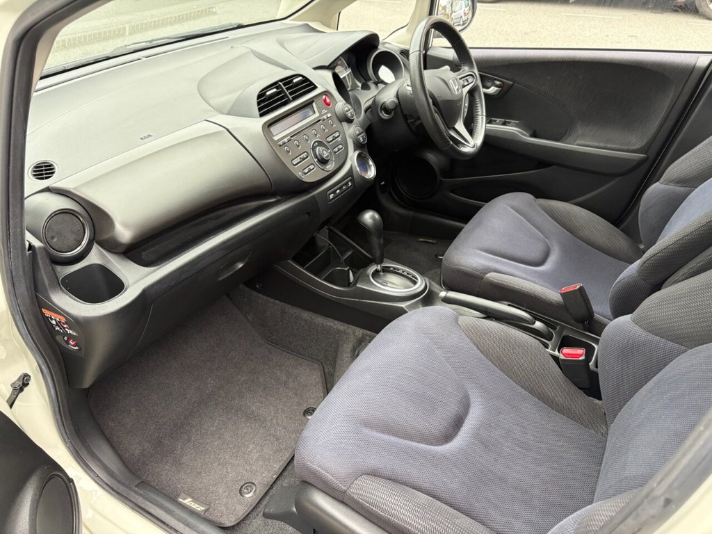 Used Honda Jazz 2015 for sale - 76256251: Photo 12