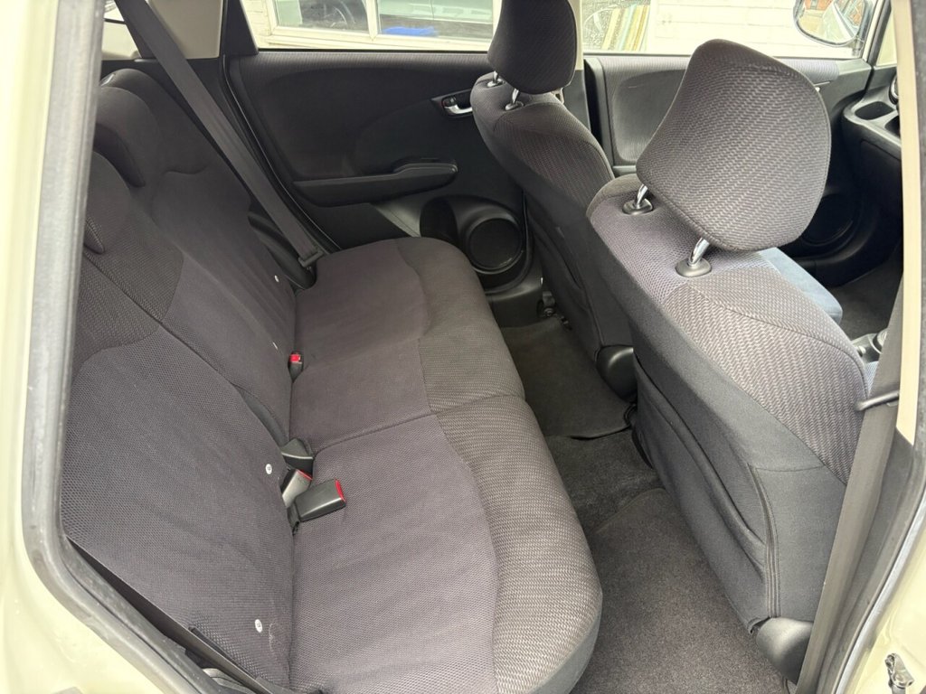 Used Honda Jazz 2015 for sale - 76256251: Photo 15