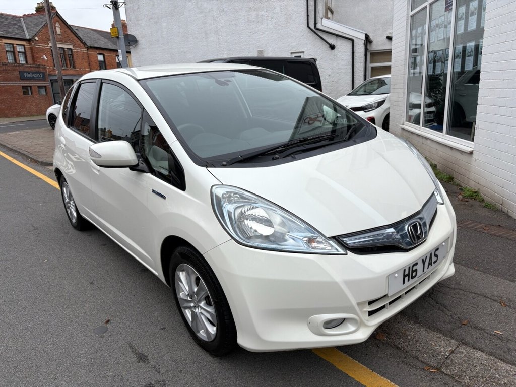 Used Honda Jazz 2015 for sale - 76256251: Photo 2