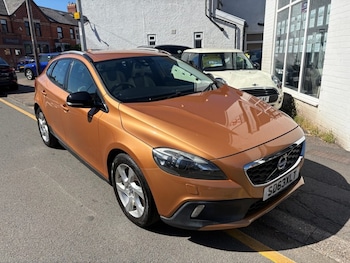 Used Volvo V40 2013 for sale - 78749055: Photo