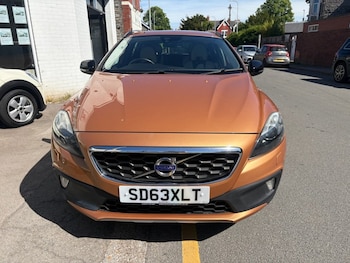Used Volvo V40 2013 for sale - 78749055: Photo