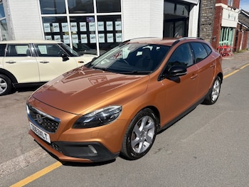 Used Volvo V40 2013 for sale - 78749055: Photo