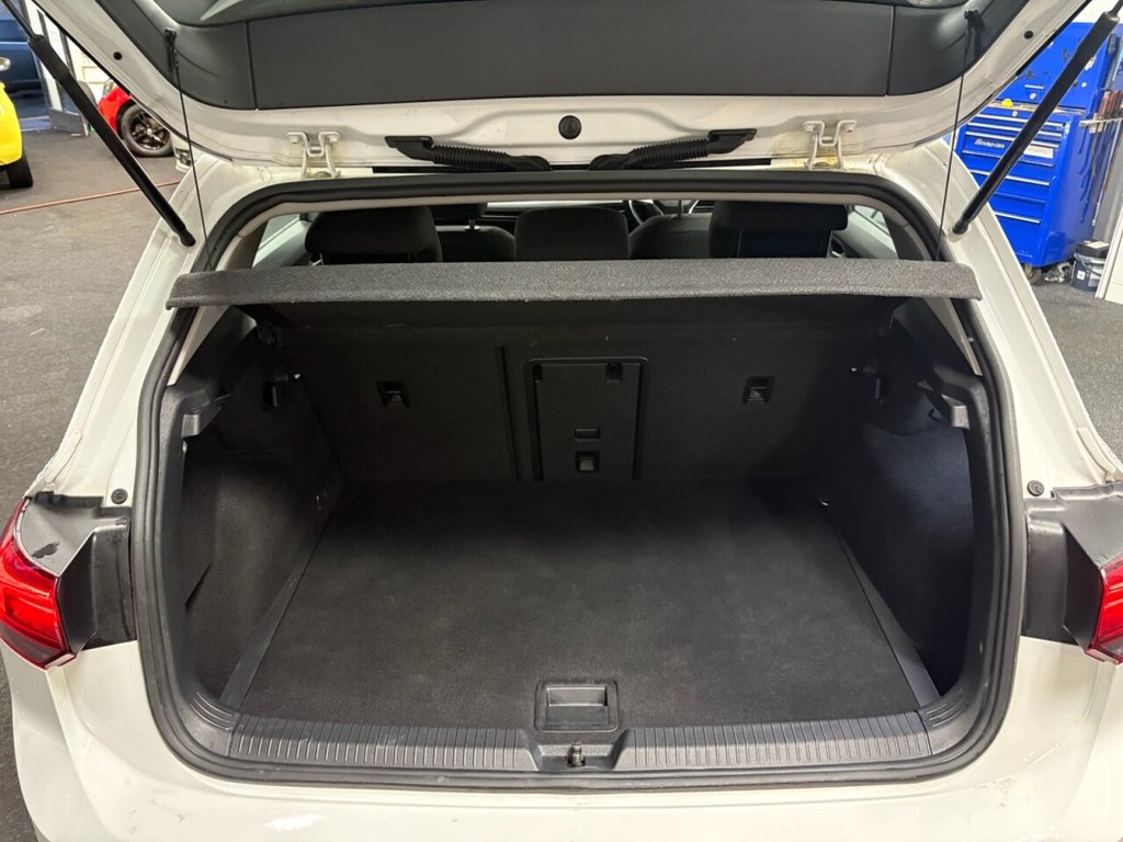 Used Volkswagen Golf 2020 for sale - 77139972: Photo 21
