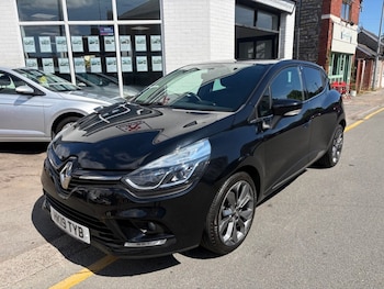 Used Renault Clio 2019 for sale - 79334199: Photo